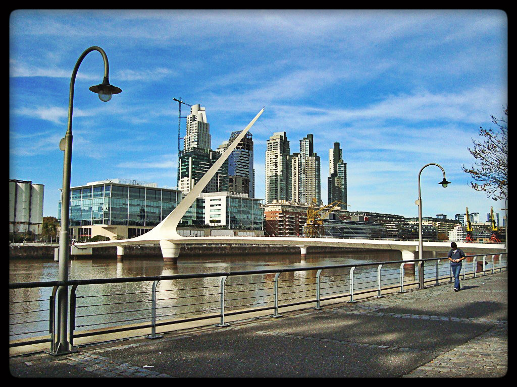 puente-de-las-mujeres.jpg